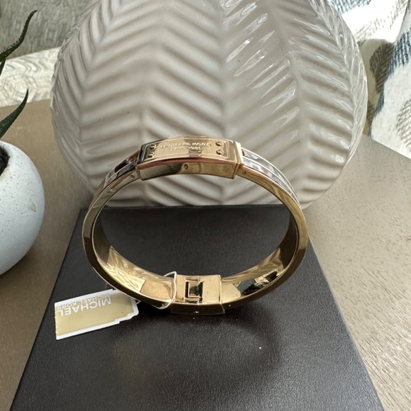 Michael Kors Tortoise Shell Hinge Bangle - Picture 3 of 9